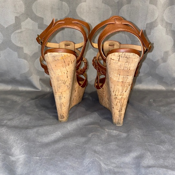 💕SOLD💕 Brown wedges - Picture 3 of 3